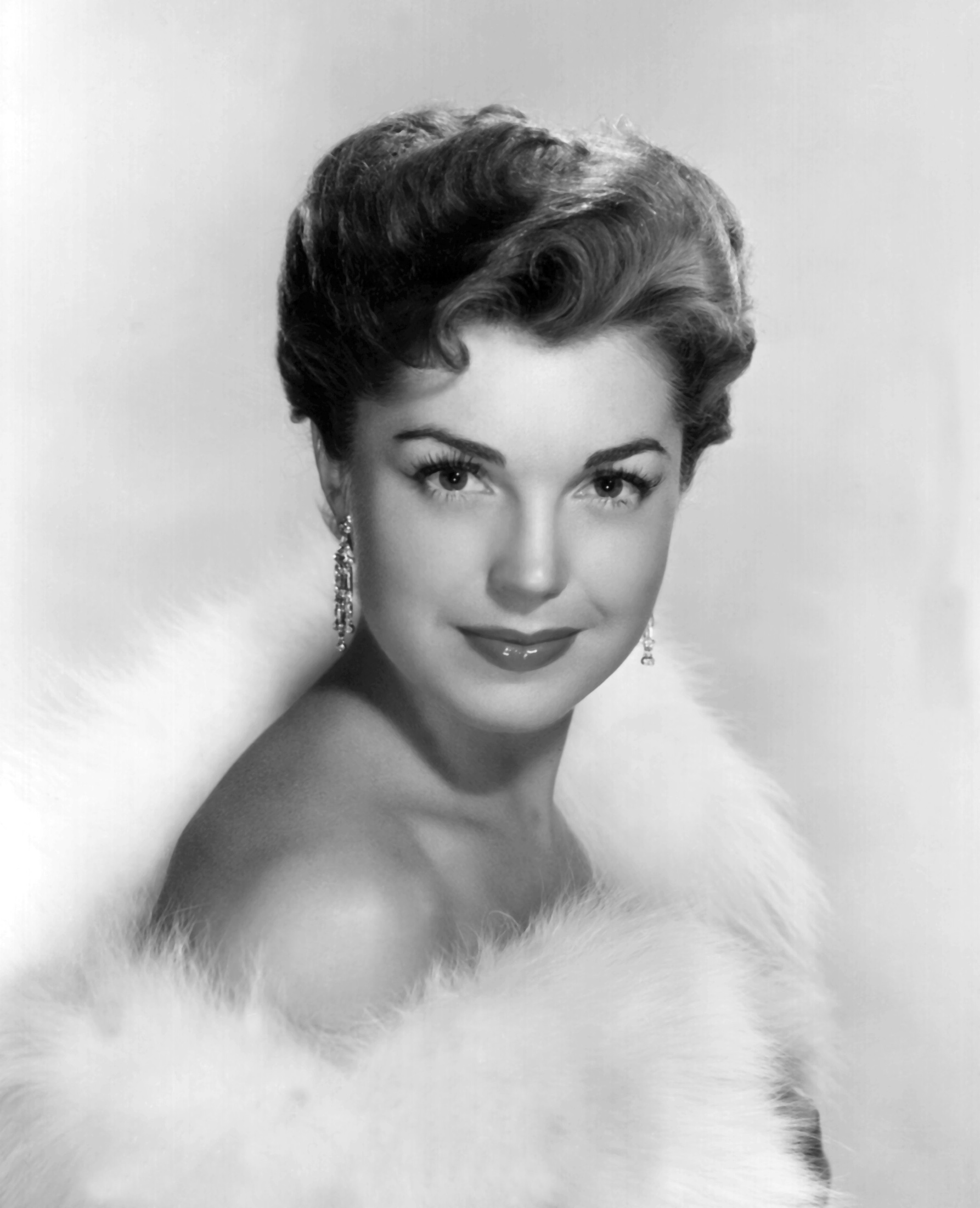 Esther Williams - Apple Music